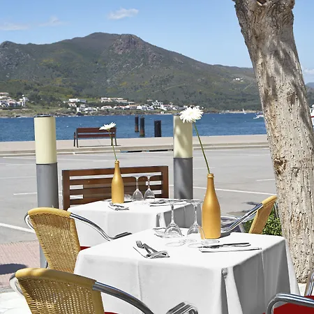 ホテル Porto Cristo 4*