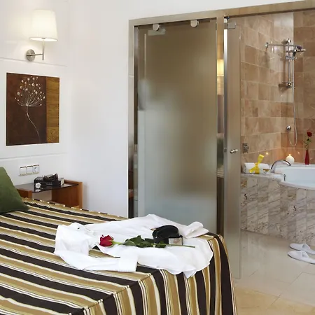 Ξενοδοχείο Porto Cristo 4*