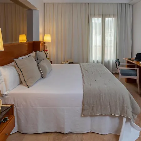 Hotel Porto Cristo 4*