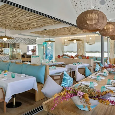 Hotel Porto Cristo 4*